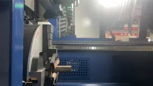 Волоконно-лазерная режущая головка для резки труб и профилей