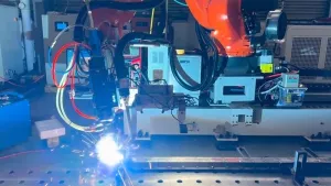 Одноосевая лазерная сварочная головка LRW20A0 с колеблющимся лучом